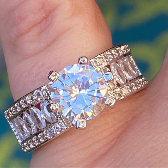 14kWhite Gold over 925 Diamond engagement ring - Picture 6 of 14